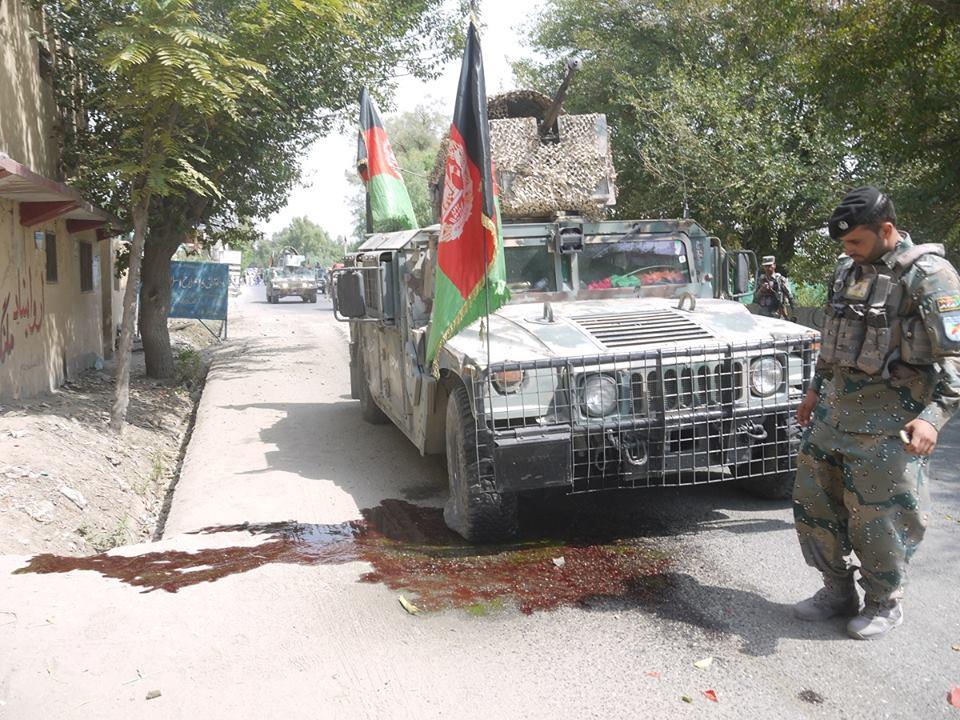 حسين خيل قوماندان پوليس سرحدى زون شرق از حمله جان به سلامت برد