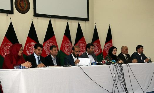 د ټاکنو خپلواک  کمیسیون په غیر قانوني توګه دمرستیالانو اومنشي دندې غځولې
