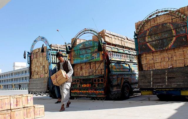 Afghan exports to Iran go down, imports up