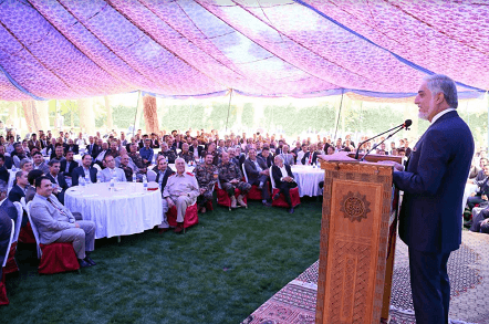 عبدالله: هیچ کس نمی‌تواند زحمات کارکنان صحی کشور را نادیده بگیرد