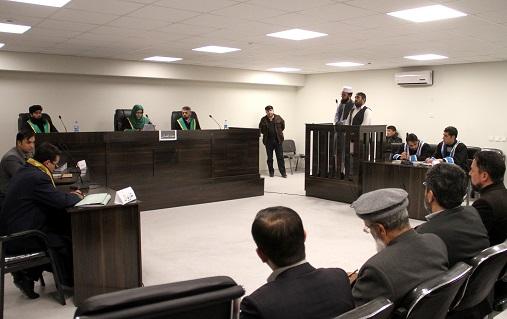 دو کارمند پيشين قوماندانى امنيه ولسوالى معروف کندهار به زندان محکوم شدند