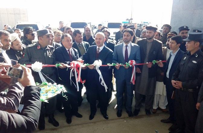 کار اعمار ديوار احاطۀ ٢٥ جريب زمين تعميرهاى مقام ولايت کابل تکميل شد