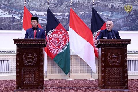 Ghani urges joint global front against states aiding terror