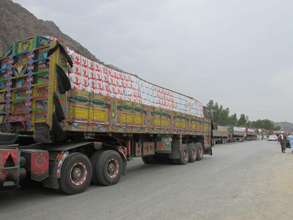 Pakistan refusing entry to Afghan fruits at Torkham gate