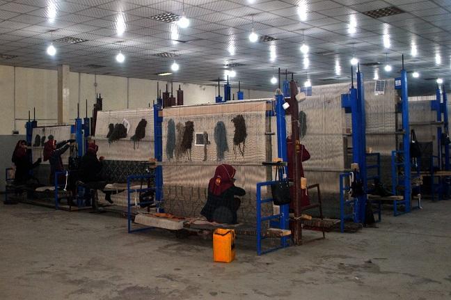 Female carpet weavers in Kabul seek govt support