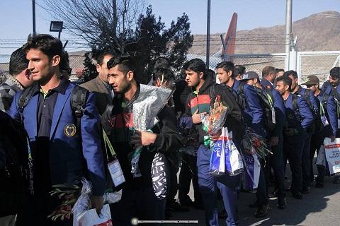 د کرکټ د ١٩ کلنو ملي لوبډله هېواد ته راستنه شوه