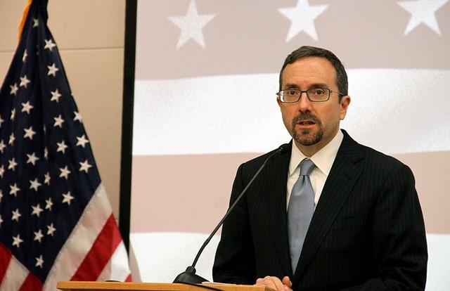 US ambassador reaffirms support to free, professional press