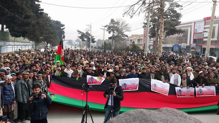 Hundreds rally against Pakistan in Mazar-i-Sharif