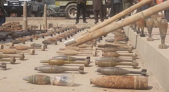 د بغلان پولیسو د وسلو یوه زېرمه کشف او ترلاسه کړې