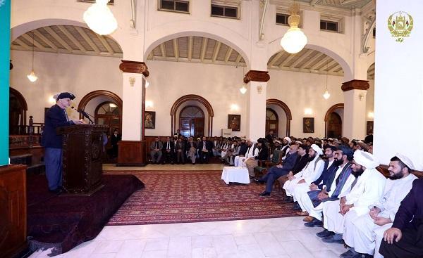 Ghani promises to resolve Kuchis’ problems
