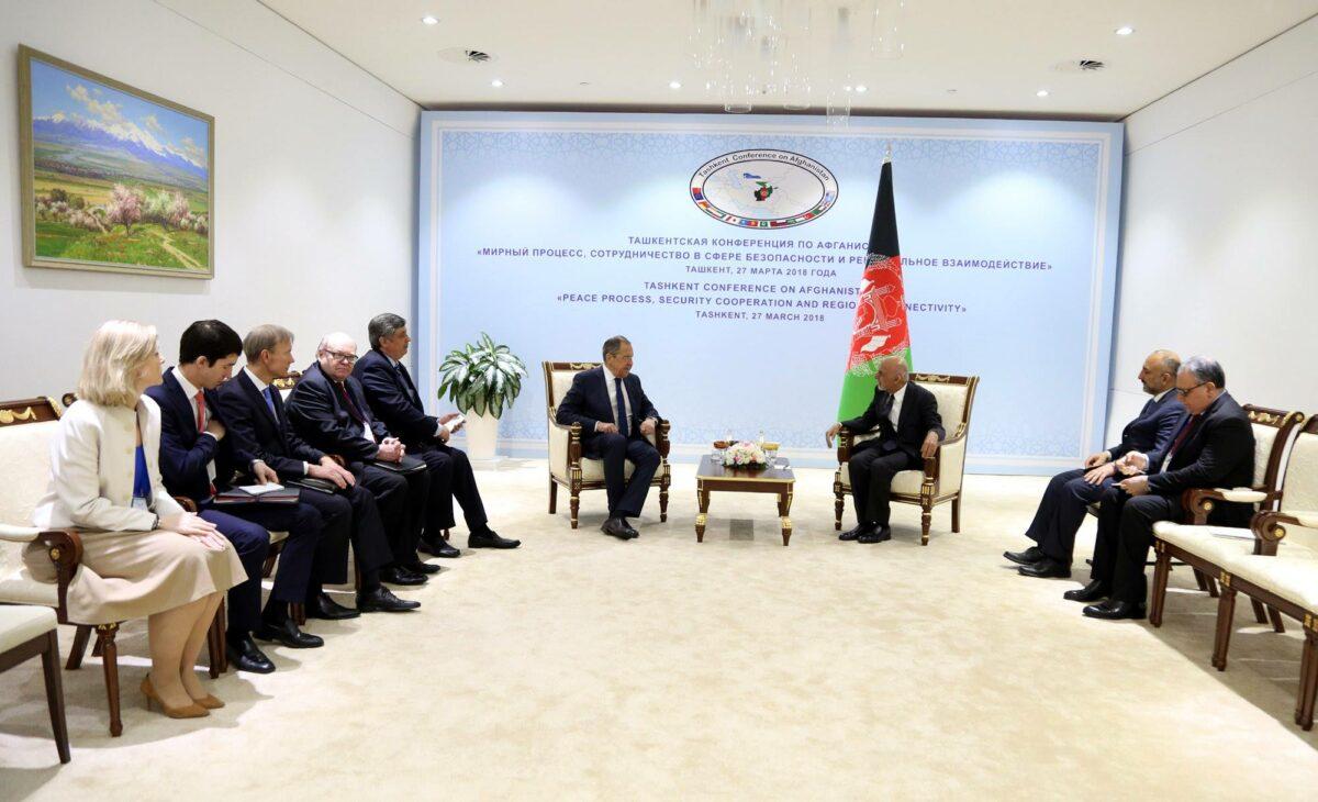 نشست در مورد صلح افغانستان به تعويق افتاد