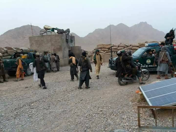 چهارپوستۀ پوليس محلى واردوى ملى درچمتال بلخ بدست طالبان سقوط کرد
