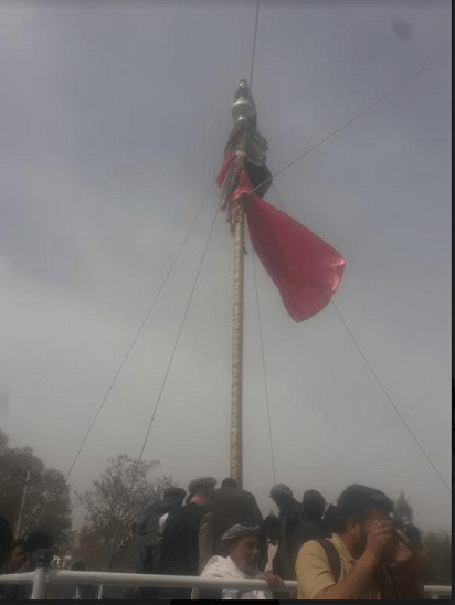 جهنده روضۀ امام یحیی بن زید در سرپل بر افراشته شد