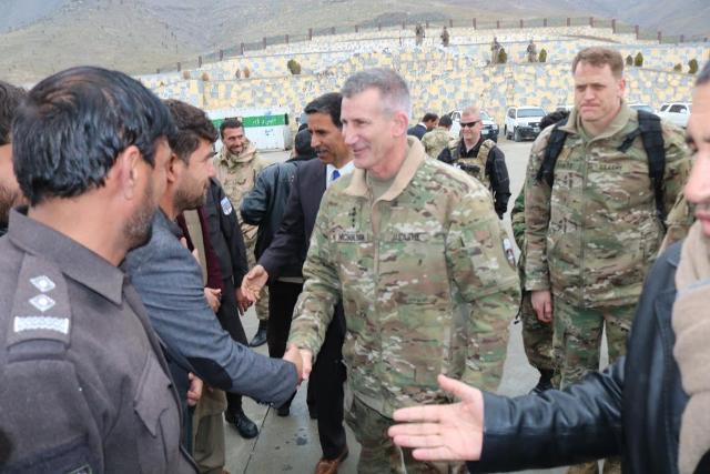 جنرال نیکلسون: آوردن صلح بدون فشار لازم بر دشمن امکان پذیر نیست