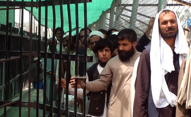 Taliban close Torkham crossing for pedestrian movement