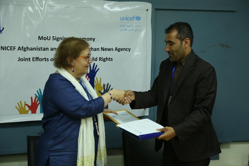 Unicef, Pajhwok ink MoU on joint advocacy for child rights