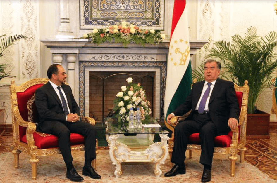 سرپرست وزارت امور خارجۀ افغانستان با رئیس جمهور تاجکستان دیدار کرد