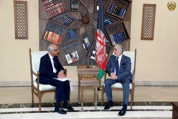 Abdullah, Khanna confer on security cooperation