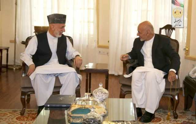 Ghani, Karzai exchange Eid greetings, discuss ceasefire