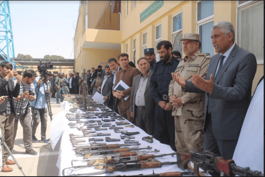 ده ها میل سلاح سبک و سنگین درهرات به پروسۀ داياک داده شد