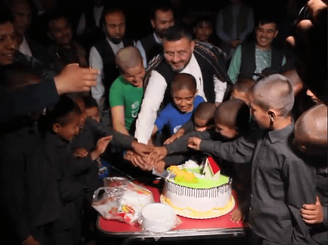 اطفال در پرورشگاه: حکومت به تعليم و تربيۀ ما توجه جدى کند