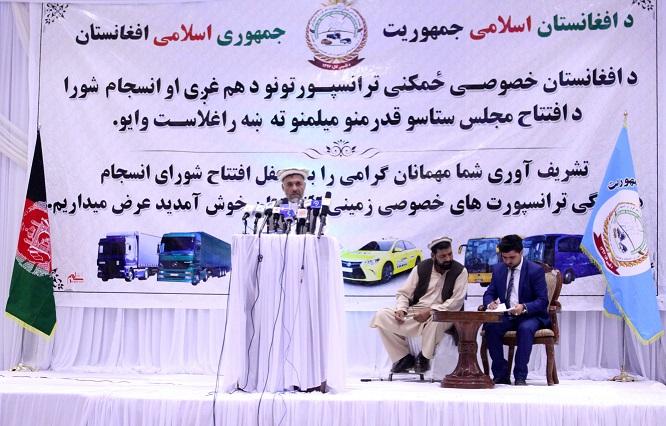 “تکس و ماليات شرکتهای ترانسپورتى باید از طريق سيستم بانکى اخذ شود”