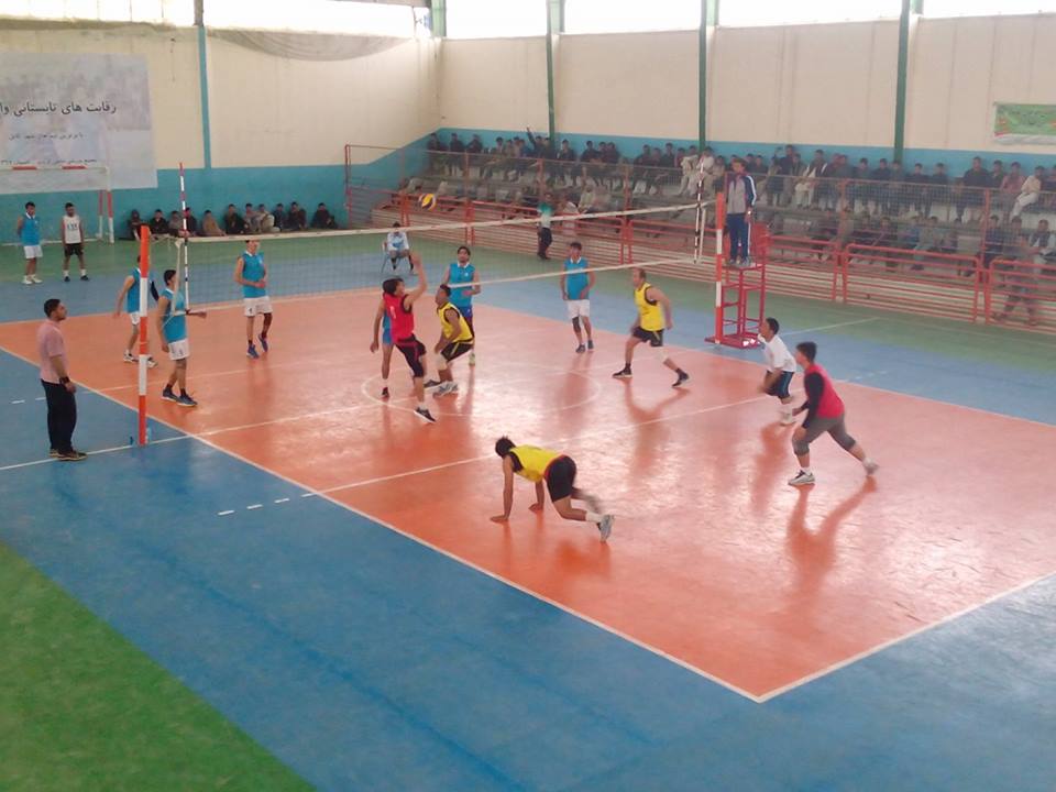 رقابت های تابستانی والیبال میان ۴۸ تیم ورزشی در کابل آغاز شد