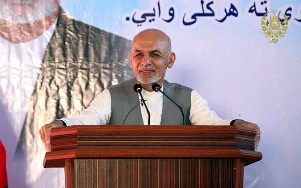 غنى: افغانستان را به بزرگترین مرکز انتقال انرژی مبدل می سازیم