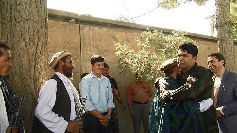 بغلان کې د وسله والو طالبانو يوه ډله د سولې له پروسې سره يوځاى شوه