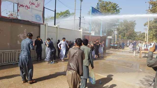 پروسۀ تسلیم گیری مکتب افغان- ترک در جوزجان با اغتشاش مواجه شد