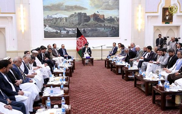 غنی: حکومت از طرح‌ها و مشوره‌های احزاب سیاسی استقبال می‌کند