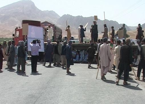 Disqualified candidate closes key road in Balkh