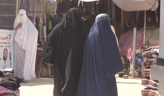 در مزار شریف حجاب جاگزین چادری(برقع) شده است