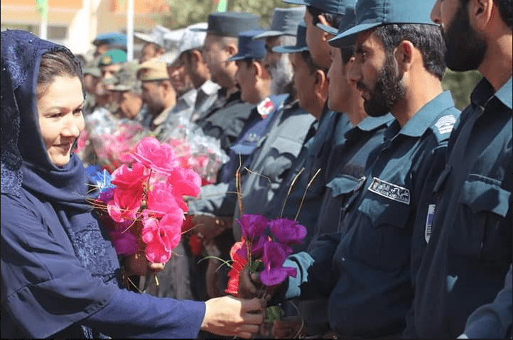 برخی مردم در شهر سرپل، از نيروهاى امنیتی اعلام حمایت کردند