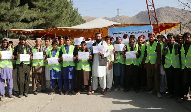 “تا زمانی که حق ما داده نشود، به تحصن خود ادامه می دهیم”