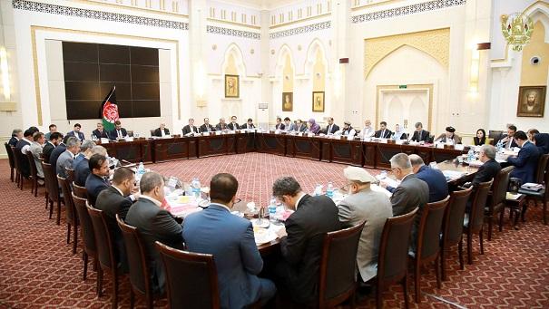 “کسانى مانع ايجاد تعادل در معاشات کارکنان ملکى شده اند که معاشات بلند مى گيرند”