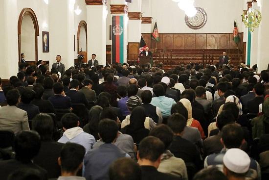 محمد اشرف غنی با بزرگان، متنفذین، علما و جوانان غرب کابل دیدار کرد