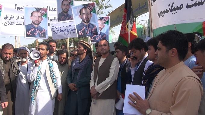 اعتراض کوونکو د بلخ د پوهنې رياست دروازه وتړله