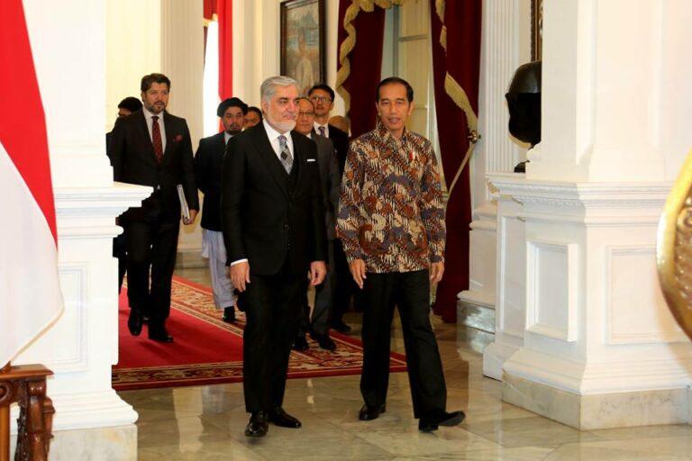 Indonesia asks Taliban to renounce violence, choose talks
