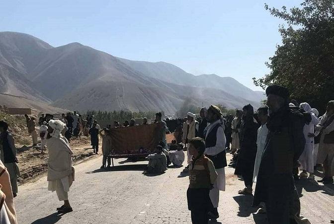 کونړ او بغلان کې د ماشوم د وژل کېدو غبرګون کې لاریونونه وشول