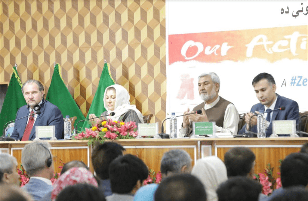 وزیر زراعت: مبارزه با گرسنه‌گی و فقر تنها از طریق دولت امکان‌پذیر نیست