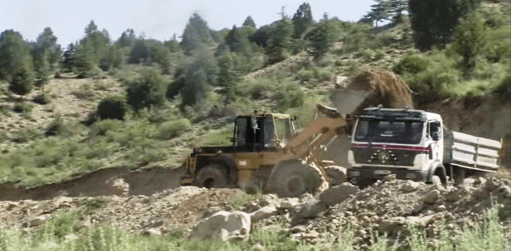 خلک: د علي خېل- ګوي ترمنځ سړک پر ډېر ټيټ کيفيت جوړېږي