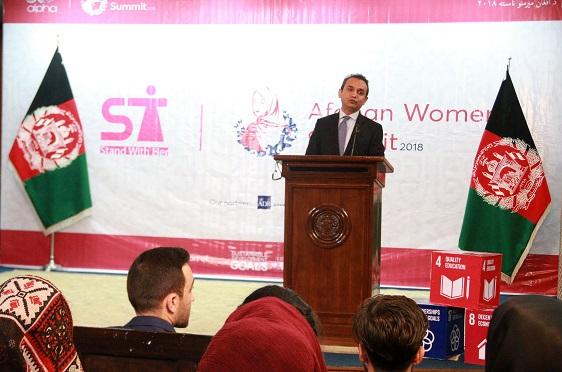 نادر نادری: صلح مسکو دایمی نیست و دستاوردهای زنان را صدمه می زند