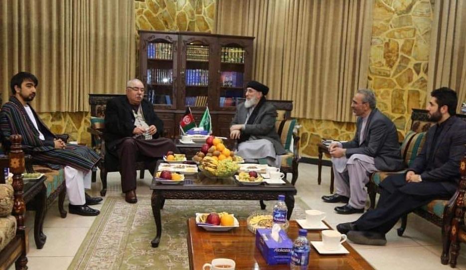Dostum meets Hekmatyar to discuss presidential elections