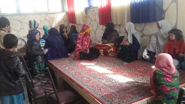 260 Jaghori displaced families receive aid in Bamyan
