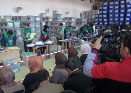 تفتیش آرای ۵۶۷ صندوق در بلخ آغاز شد