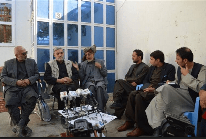 ” پاکستان کې پر افغان رسنیو بندیز د نړیوالو بشري اصولو خلاف کړنه ده”