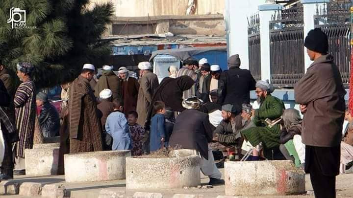 محموله موادغذایی سره میاشت به محاصره شده گان سرحوض فارياب مُسترد شد