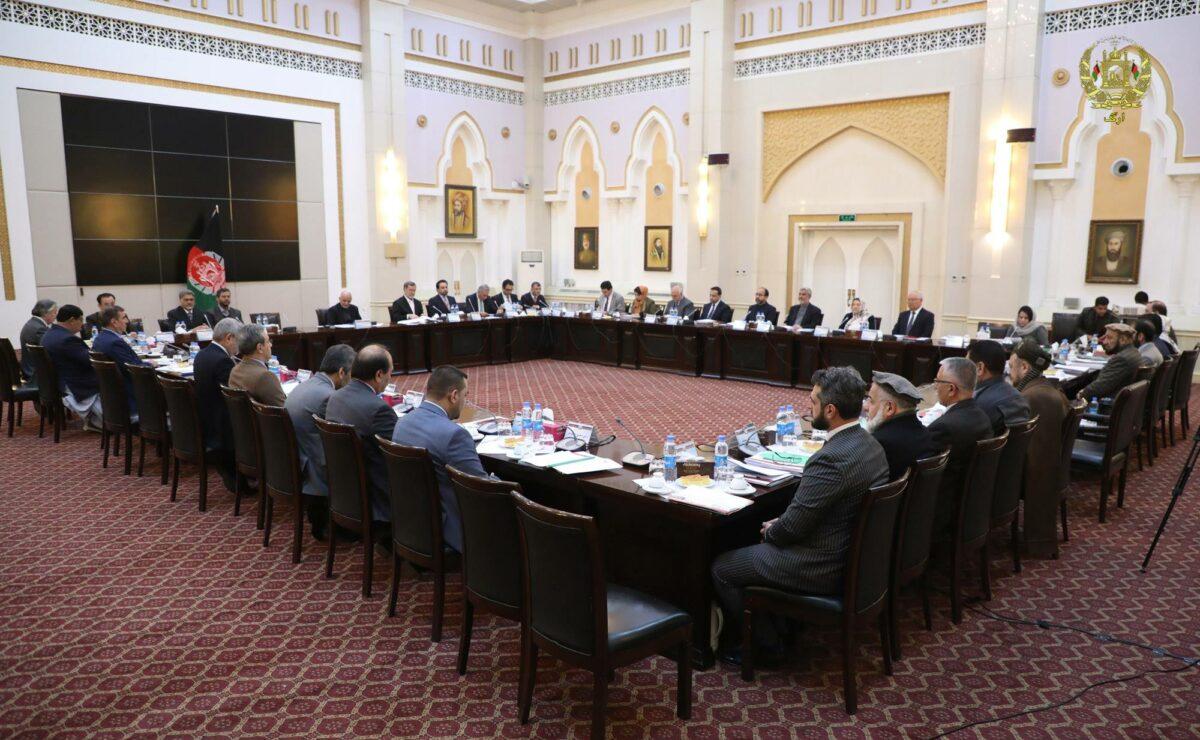 Cabinet approves pay raise for civil servants
