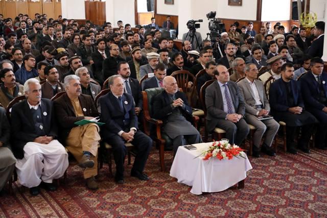 غنی:در راستای چاپ آثار ادبى شاعران “خيبر پشتونخواه” تلاش گردد